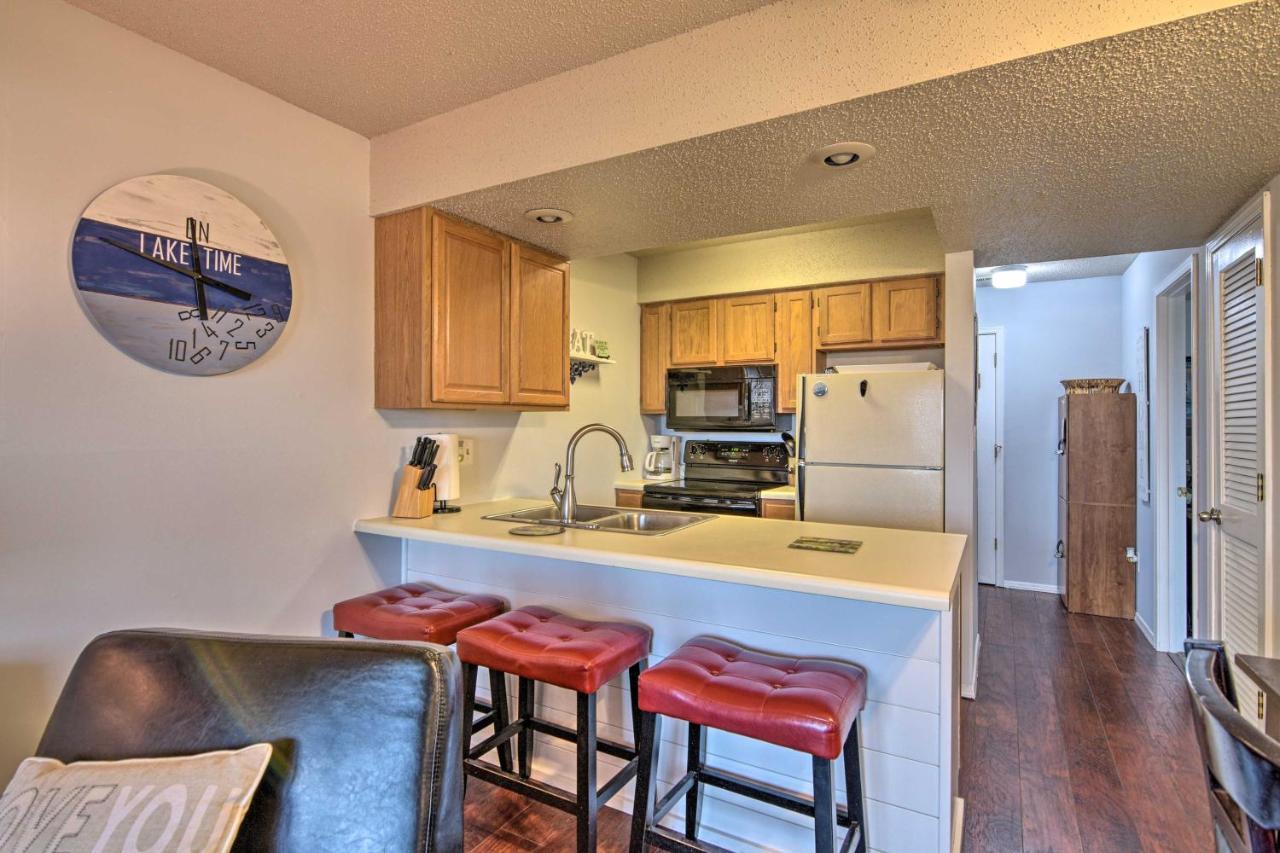 Reed Springs Condo With Furnished Deck And Pool Access Reeds Spring Exterior photo