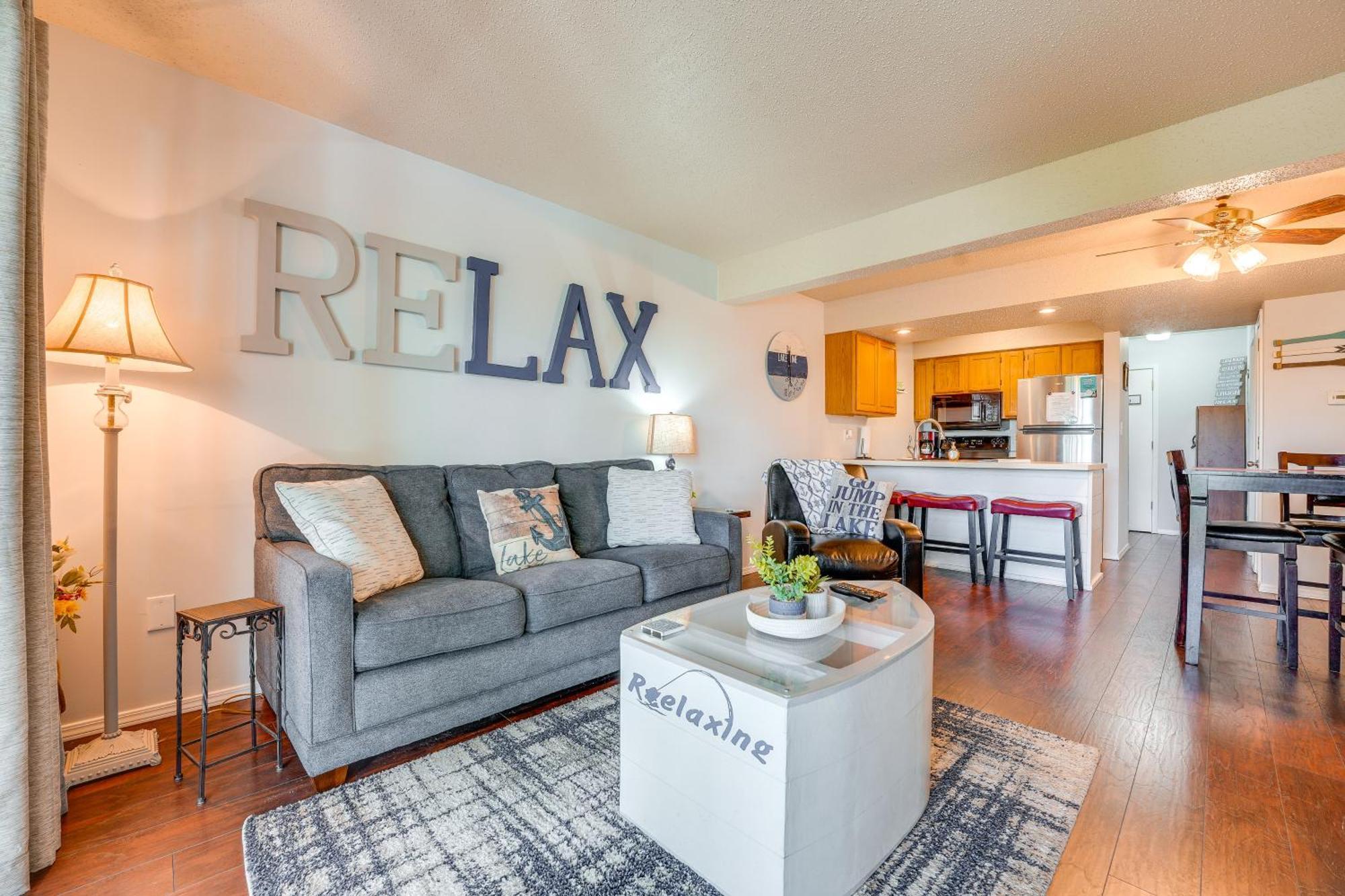 Reed Springs Condo With Furnished Deck And Pool Access Reeds Spring Exterior photo