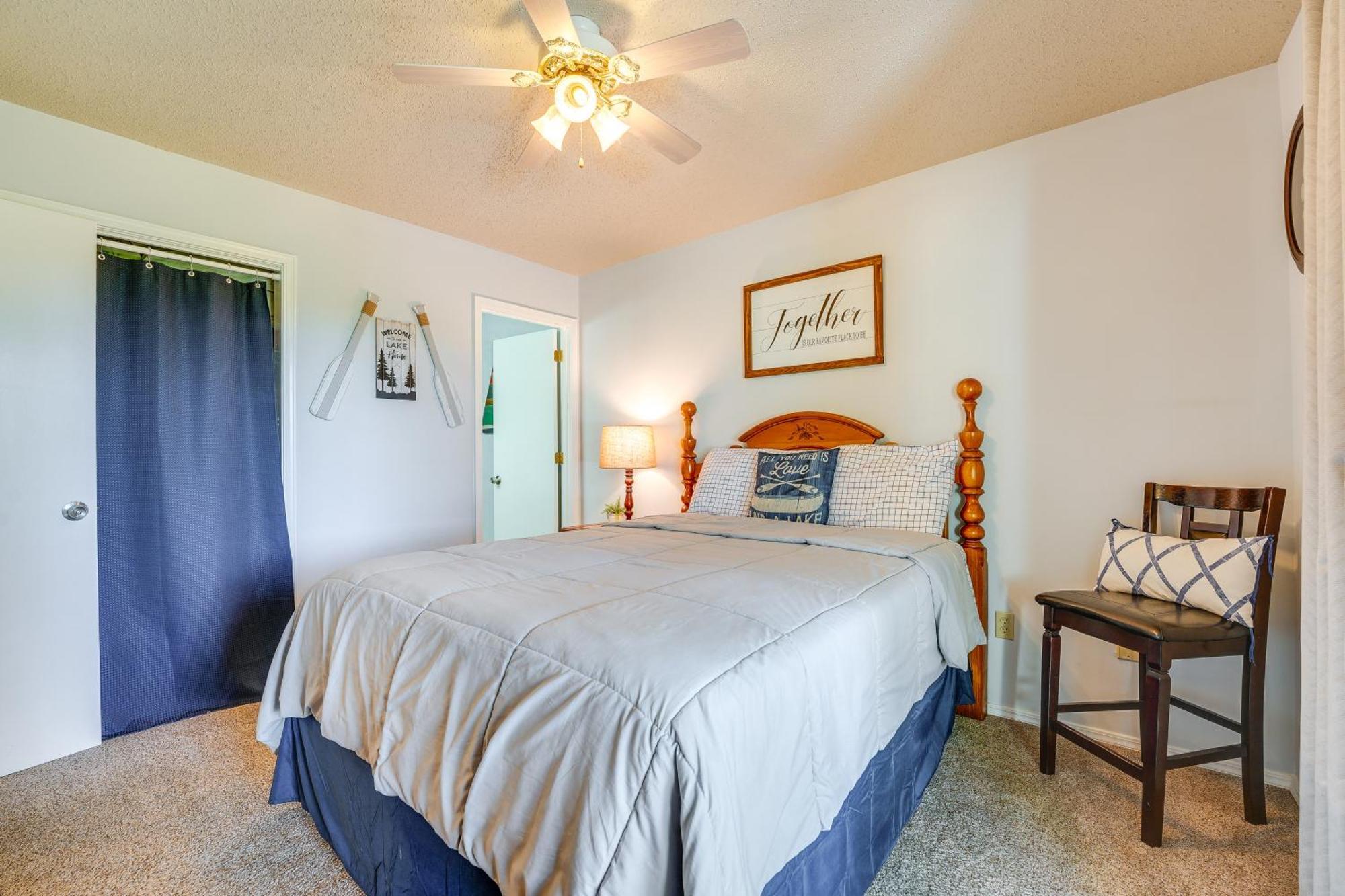 Reed Springs Condo With Furnished Deck And Pool Access Reeds Spring Exterior photo