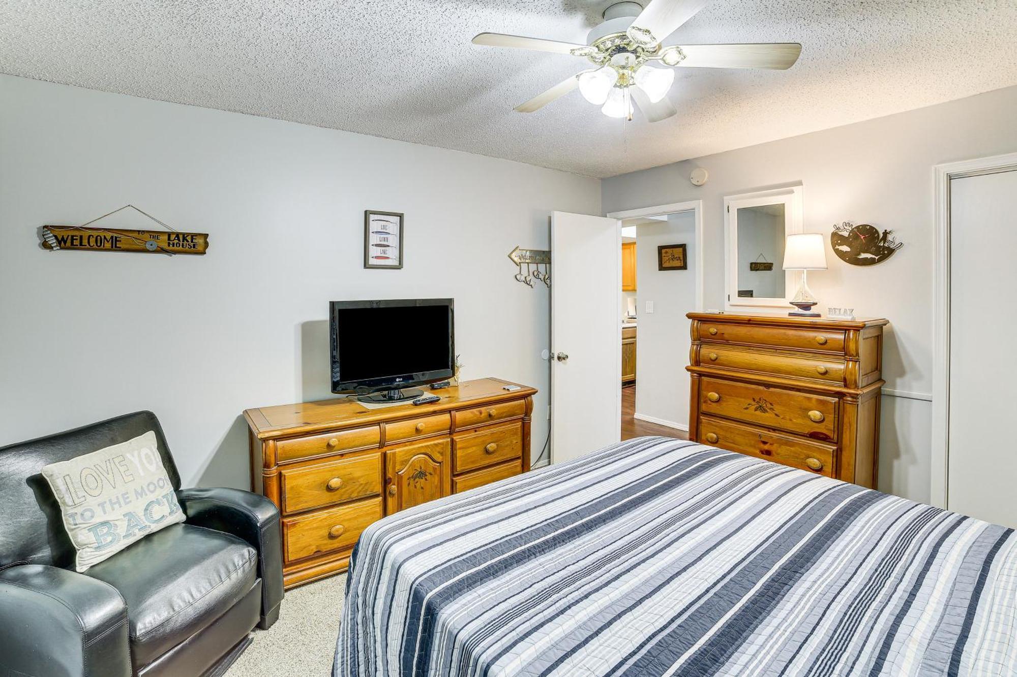 Reed Springs Condo With Furnished Deck And Pool Access Reeds Spring Exterior photo