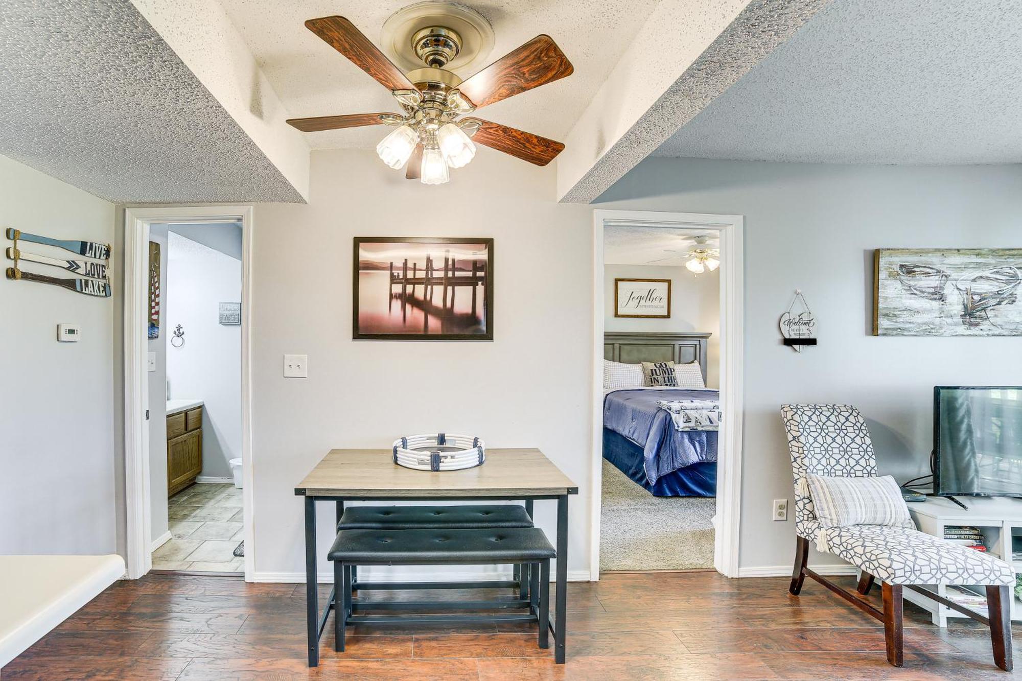 Reed Springs Condo With Furnished Deck And Pool Access Reeds Spring Exterior photo