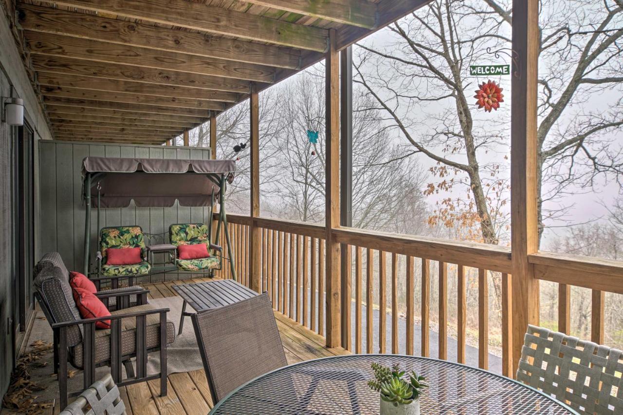 Reed Springs Condo With Furnished Deck And Pool Access Reeds Spring Exterior photo